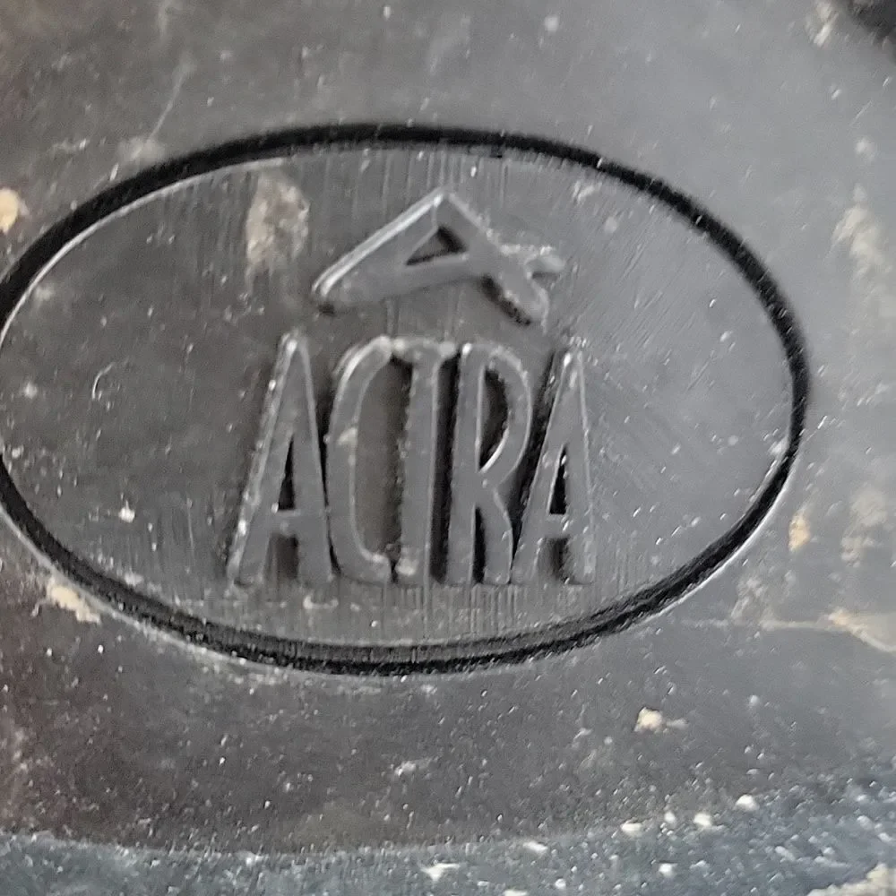 Actra Men's black chukka boots Size 9.5